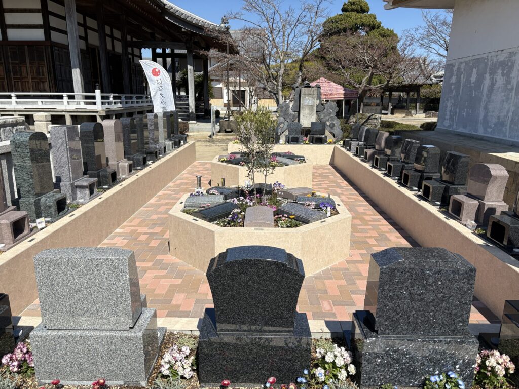 正法寺境内⑨｜岡崎市東本郷 豊かな緑と静かな墓地環境 約370年の歴史が育む自然