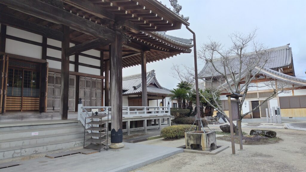正法寺境内（岡崎市東本郷町）写真①｜真宗大谷派 約370年の歴史が息づく本堂・境内環境