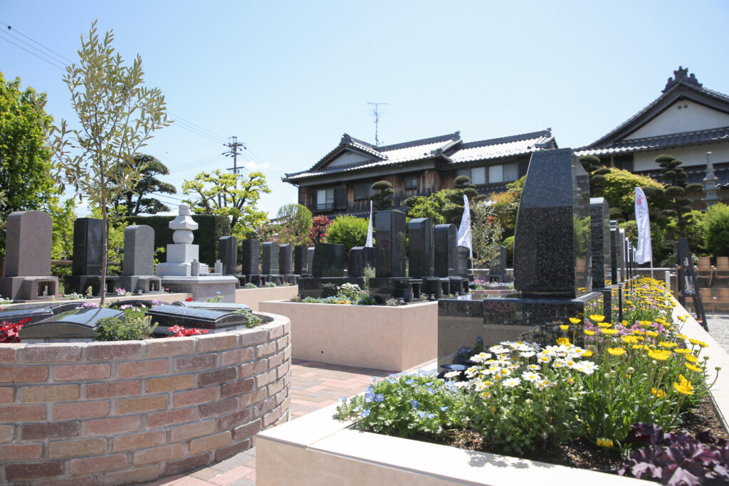 一宮丹陽はなえみ墓園の季節の花々｜一年中彩り豊かな庭園墓地