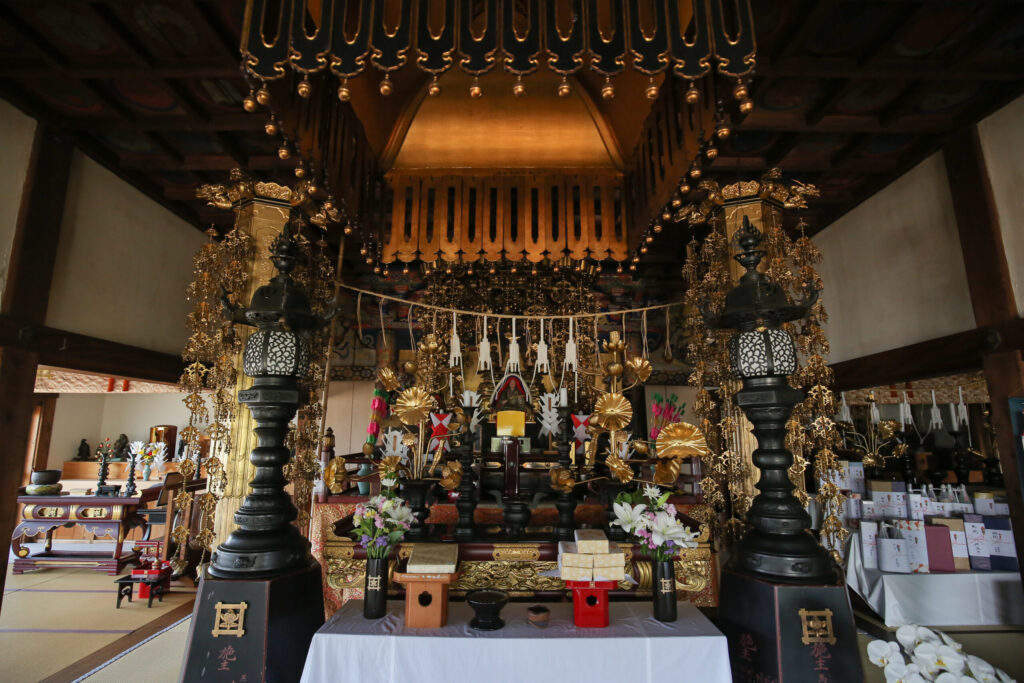 妙法寺境内の七面堂（平成31年再建）｜日蓮宗の守護神・七面大明神