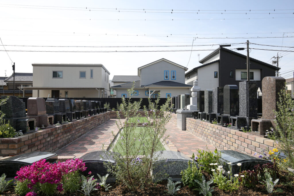 豊橋岩田はなえみ墓園