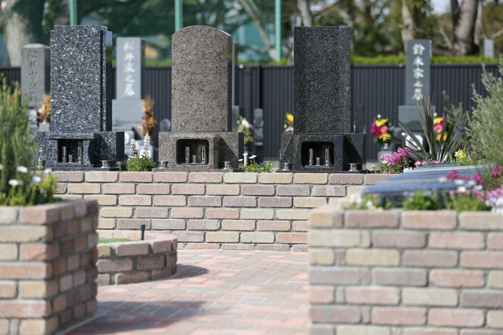 豊橋岩田はなえみ墓園