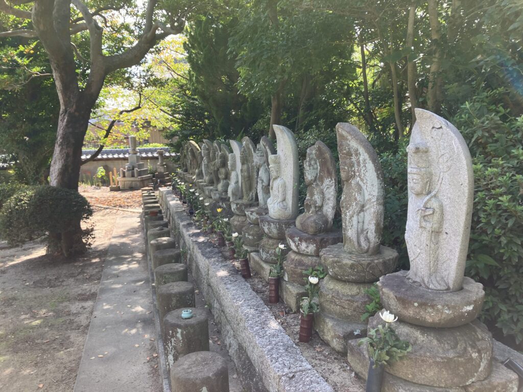 西尾はなえみ墓園（阿弥陀院）永代供養碑・記念碑②｜西尾市楠村町 合祀後も永代にわたって供養される安心の供養塔