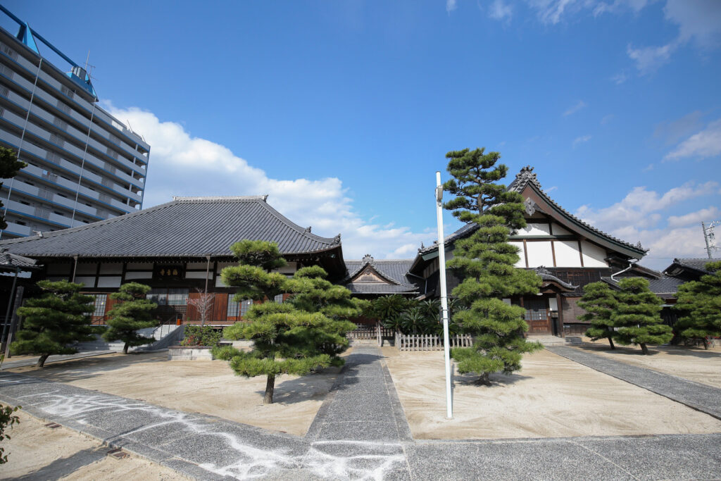 毎年2回の僧侶による供養と永代供養｜海音寺がお寺管理で安心
