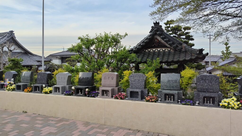 岡崎美合はなえみ墓園の現地写真③｜和型・洋型・板型の3種類の墓石レイアウト 岡崎市美合町
