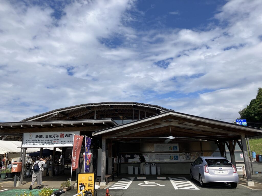 周辺ランドマーク｜道の駅もっくる新城（東名高速道路 新城IC直結・「鶏の町」奥三河の玄関口）