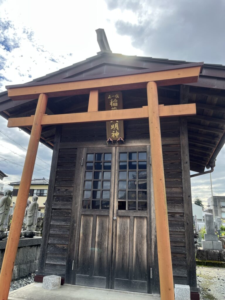 新城はなえみ墓園 境内の庭園型墓園｜最勝院境内に整備された墓園