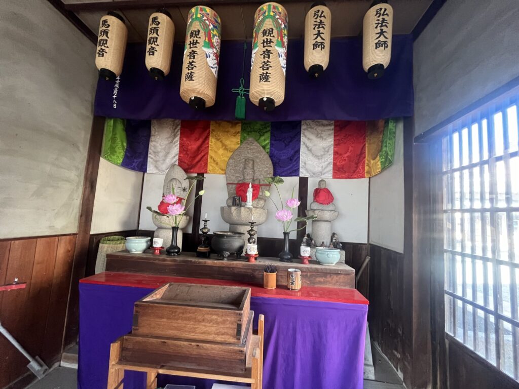 治寶山 浄泉寺 観音堂｜東三河では珍しい馬頭観音（1922年建立）と聖観音（1820年建立）