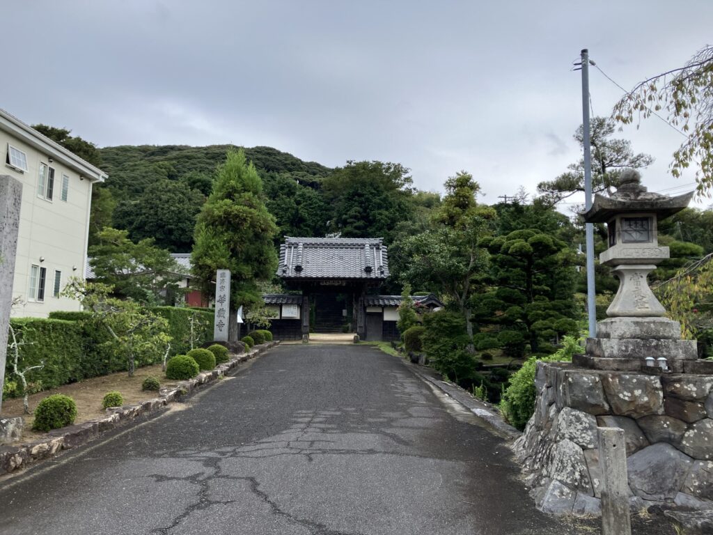 華蔵寺 吉良家菩提寺 慶長5年創建 吉良義央木像
