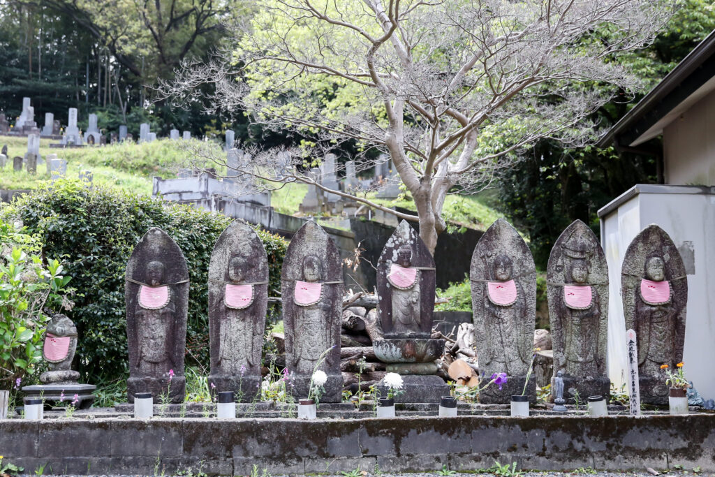 谷性寺　六地蔵