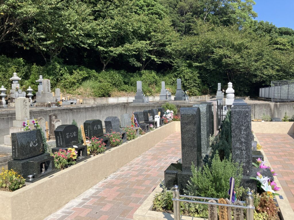 花に囲まれた美浜はなえみ墓園のお墓｜知多郡美浜町の永代供養付き霊園