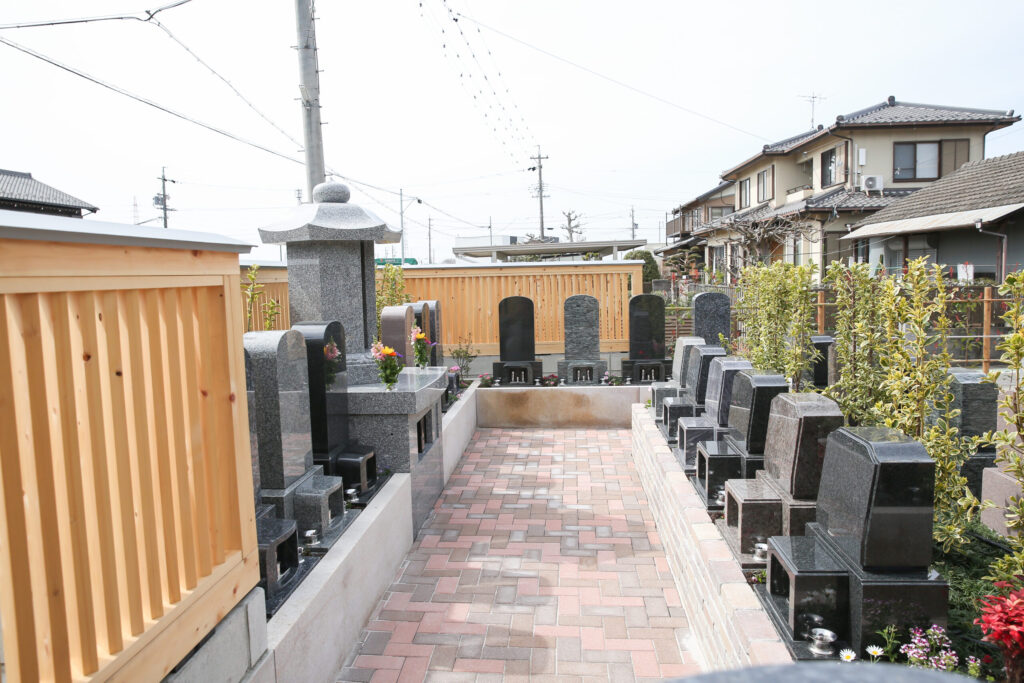 一宮はなえみ墓園　和型・洋型墓石の写真