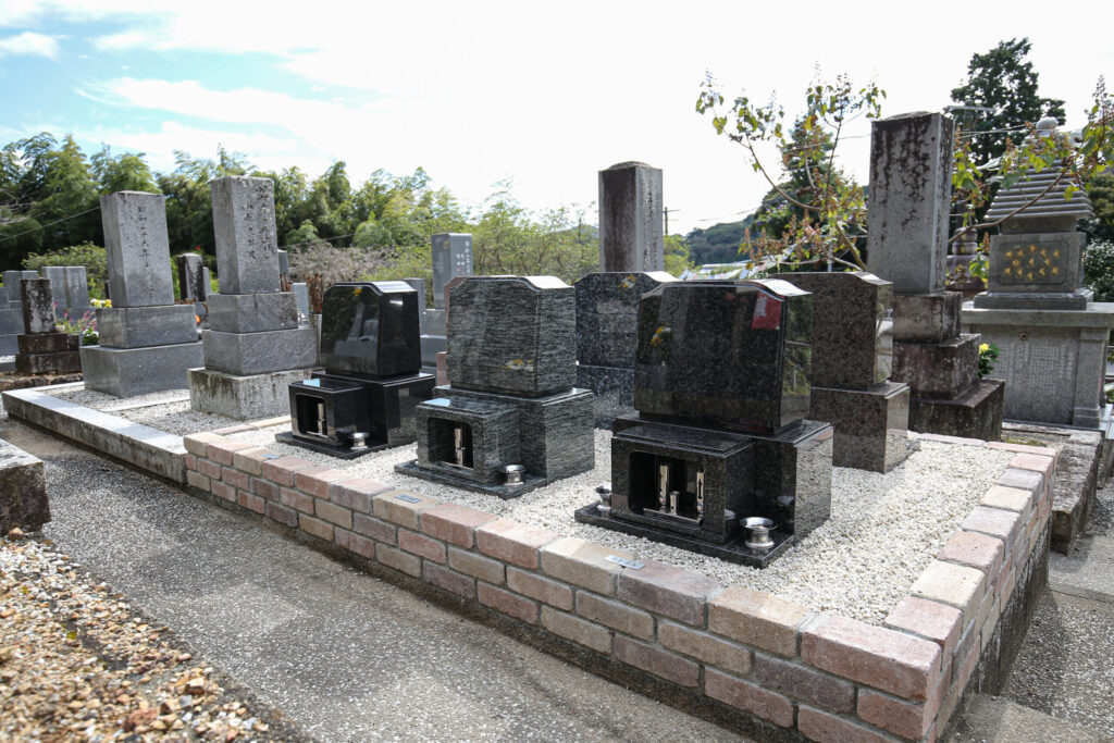 田原はなえみ墓園