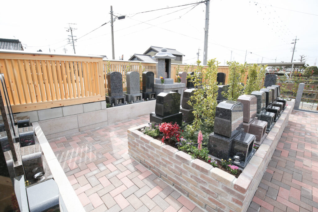 一宮はなえみ墓園　和型・洋型墓石の写真
