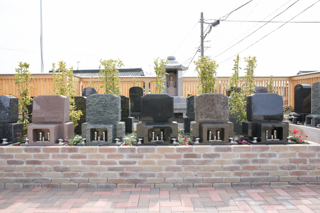 一宮はなえみ墓園(妙泰寺)　洋型墓石の写真